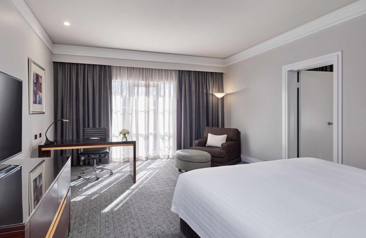 Hyatt Hotel Canberra - A Park Hyatt Hotel Bagian luar foto